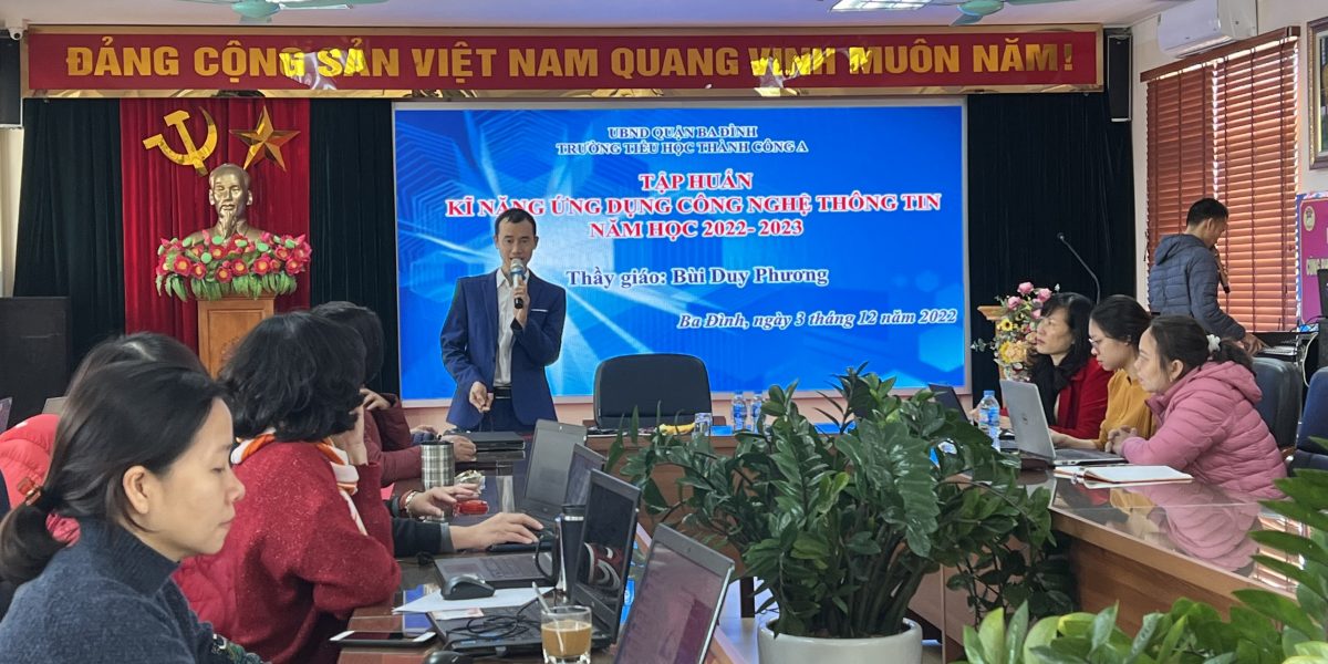 thầy giáo Bùi Duy Phương tập huấn cho Trường Tiểu học Thành Công A